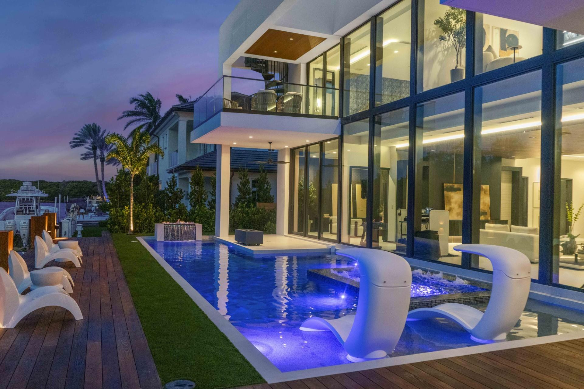 681 Golden Harbour Drive
