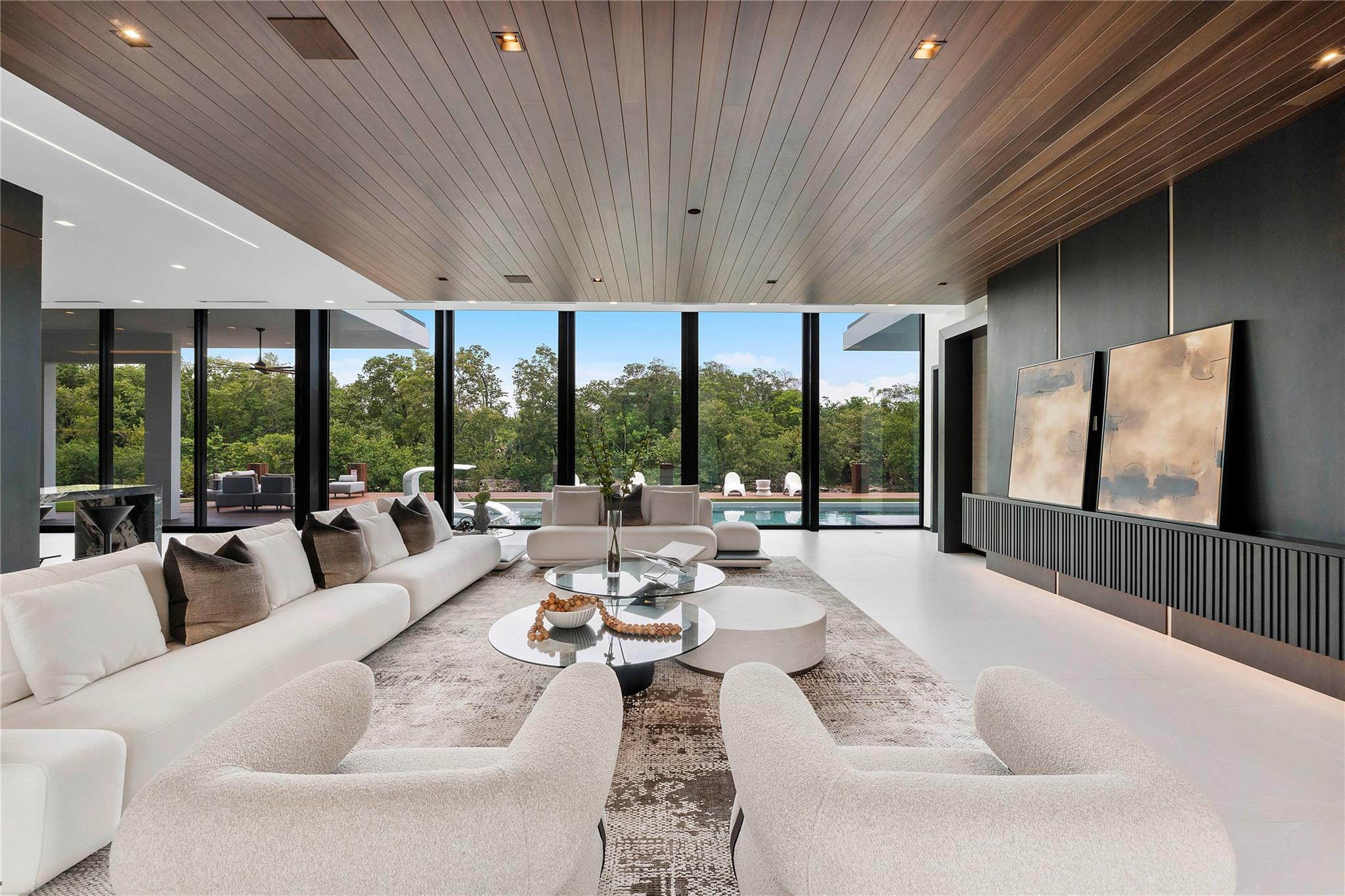 681 Golden Harbour Drive