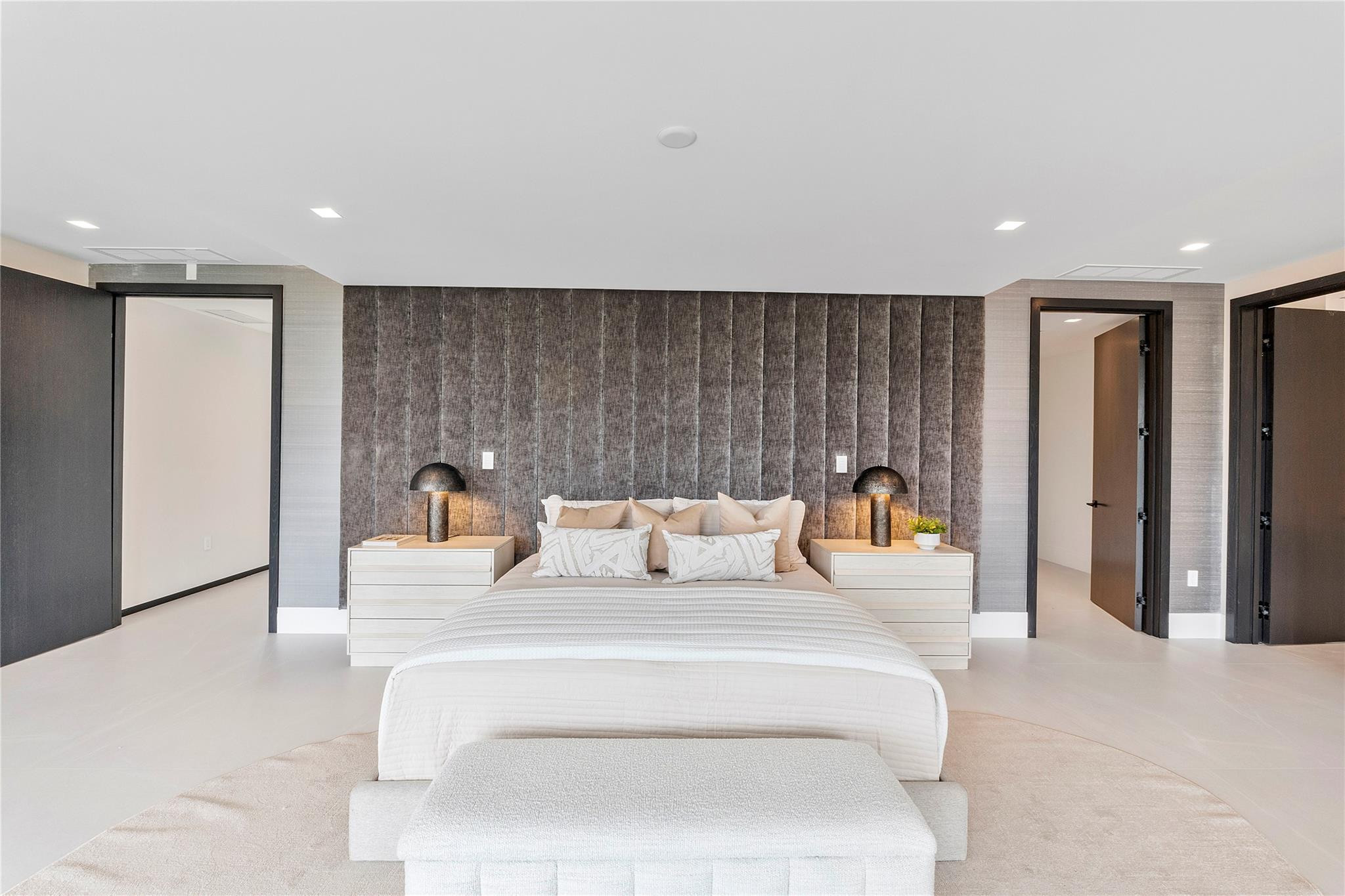 681 Golden Harbour Drive