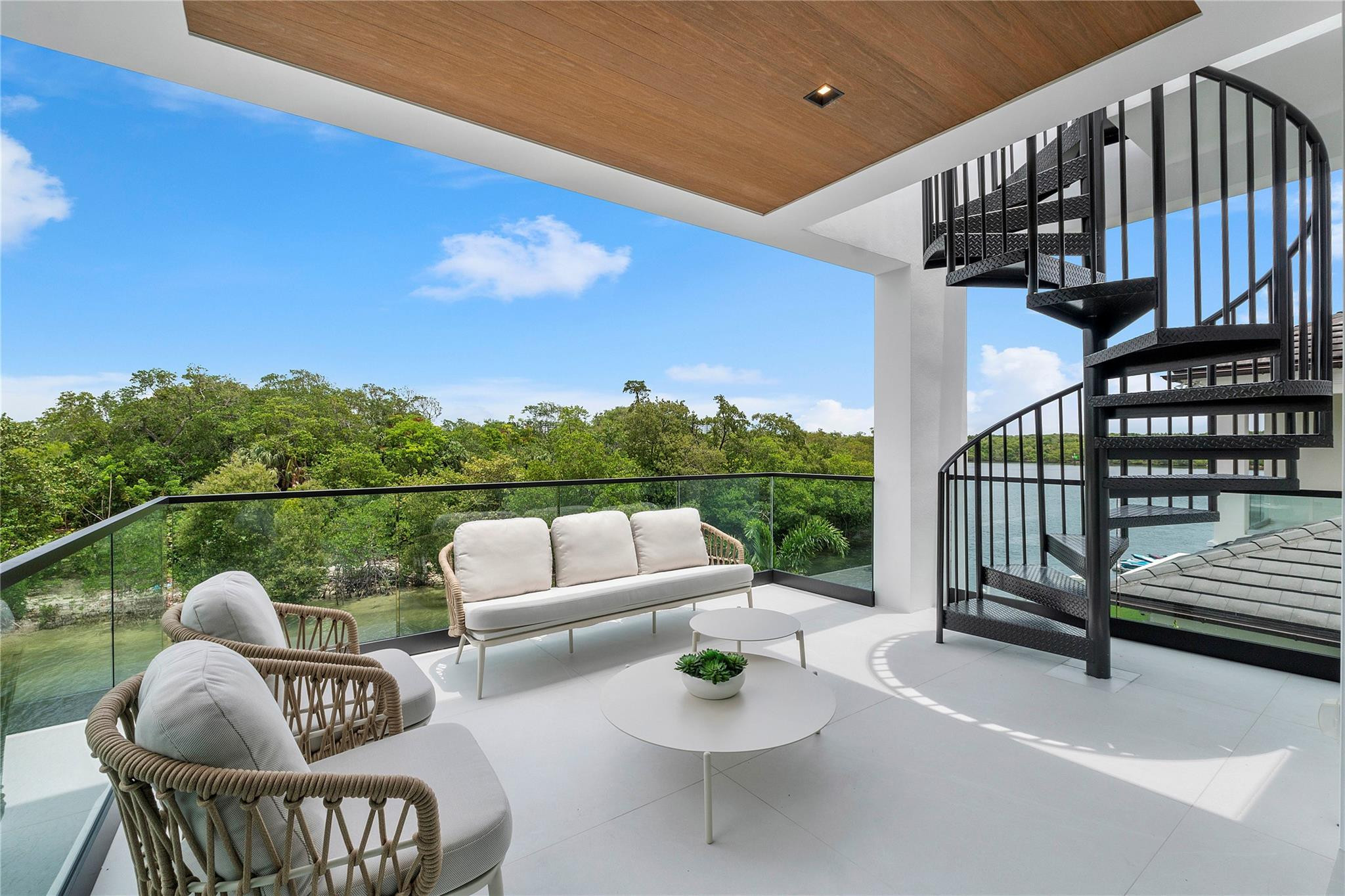 681 Golden Harbour Drive
