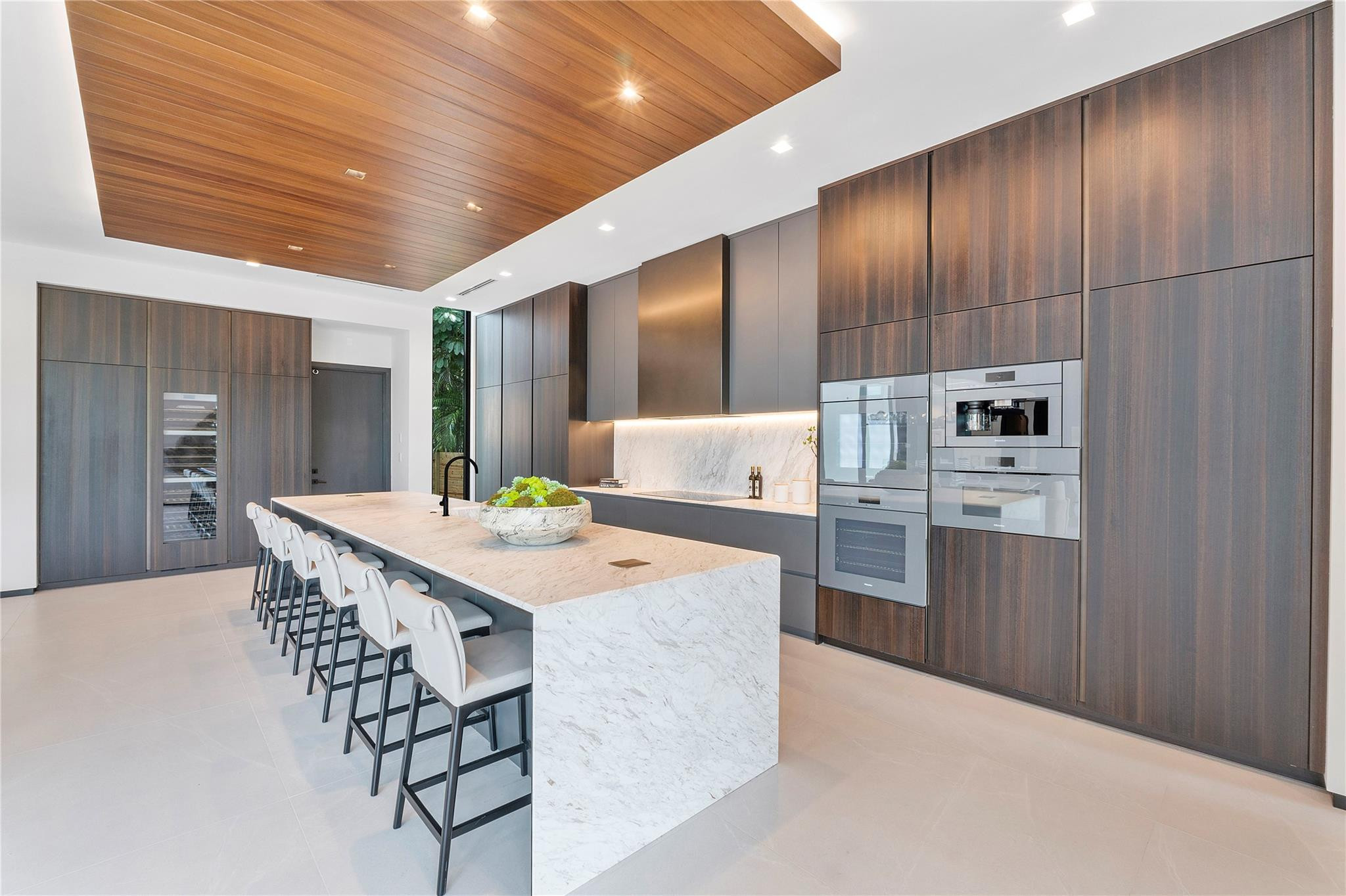 681 Golden Harbour Drive