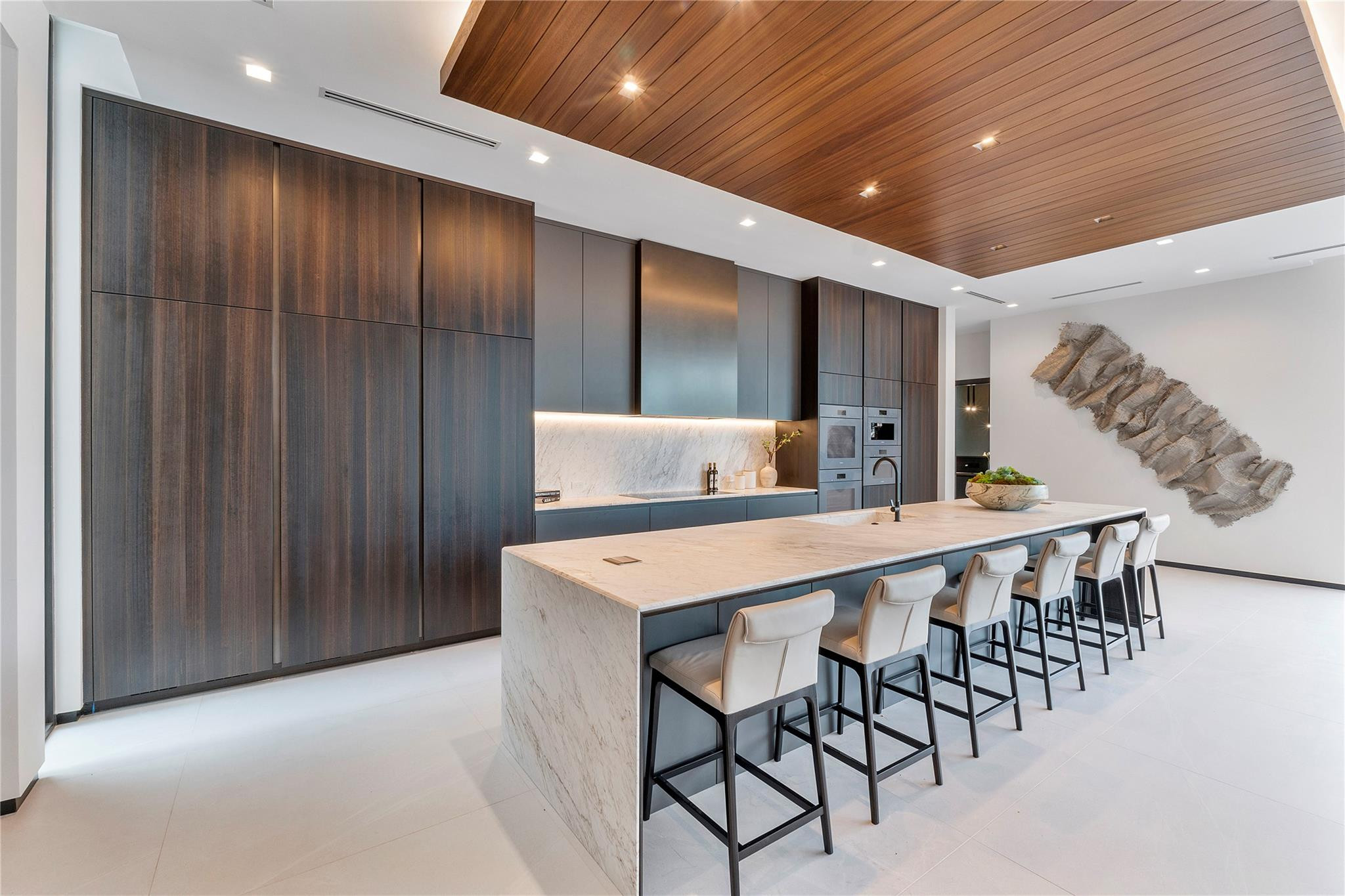 681 Golden Harbour Drive