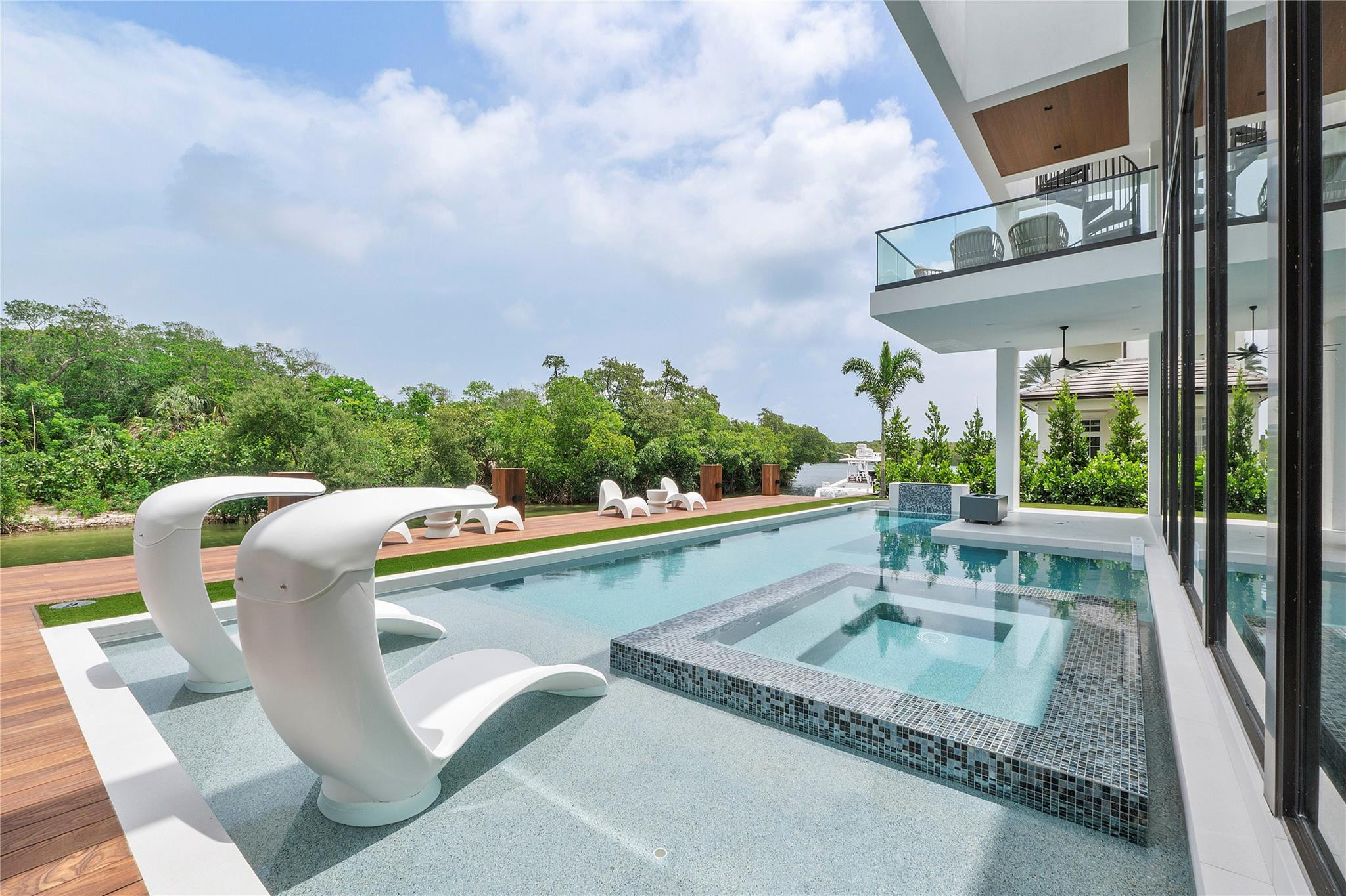 681 Golden Harbour Drive