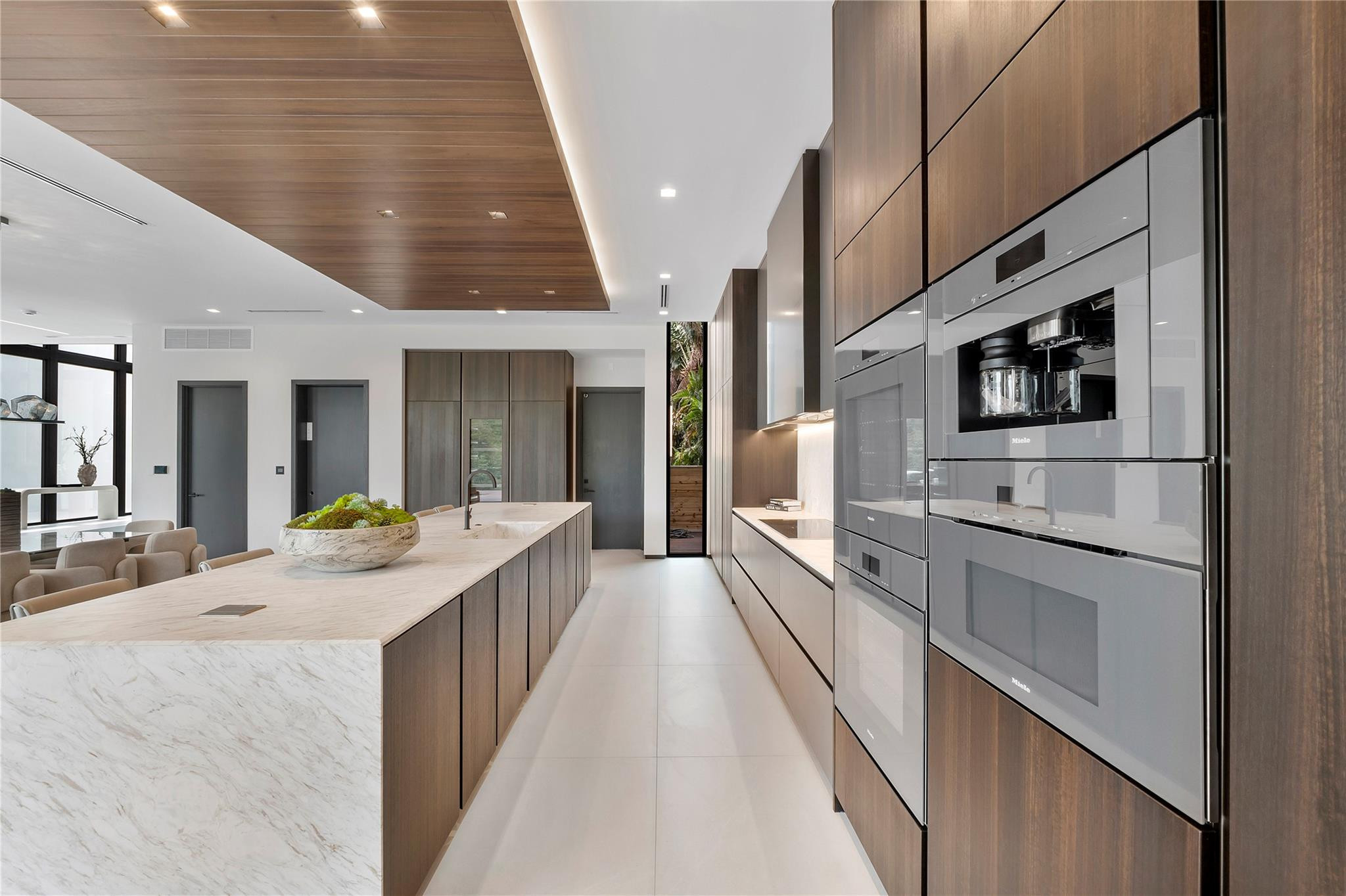 681 Golden Harbour Drive