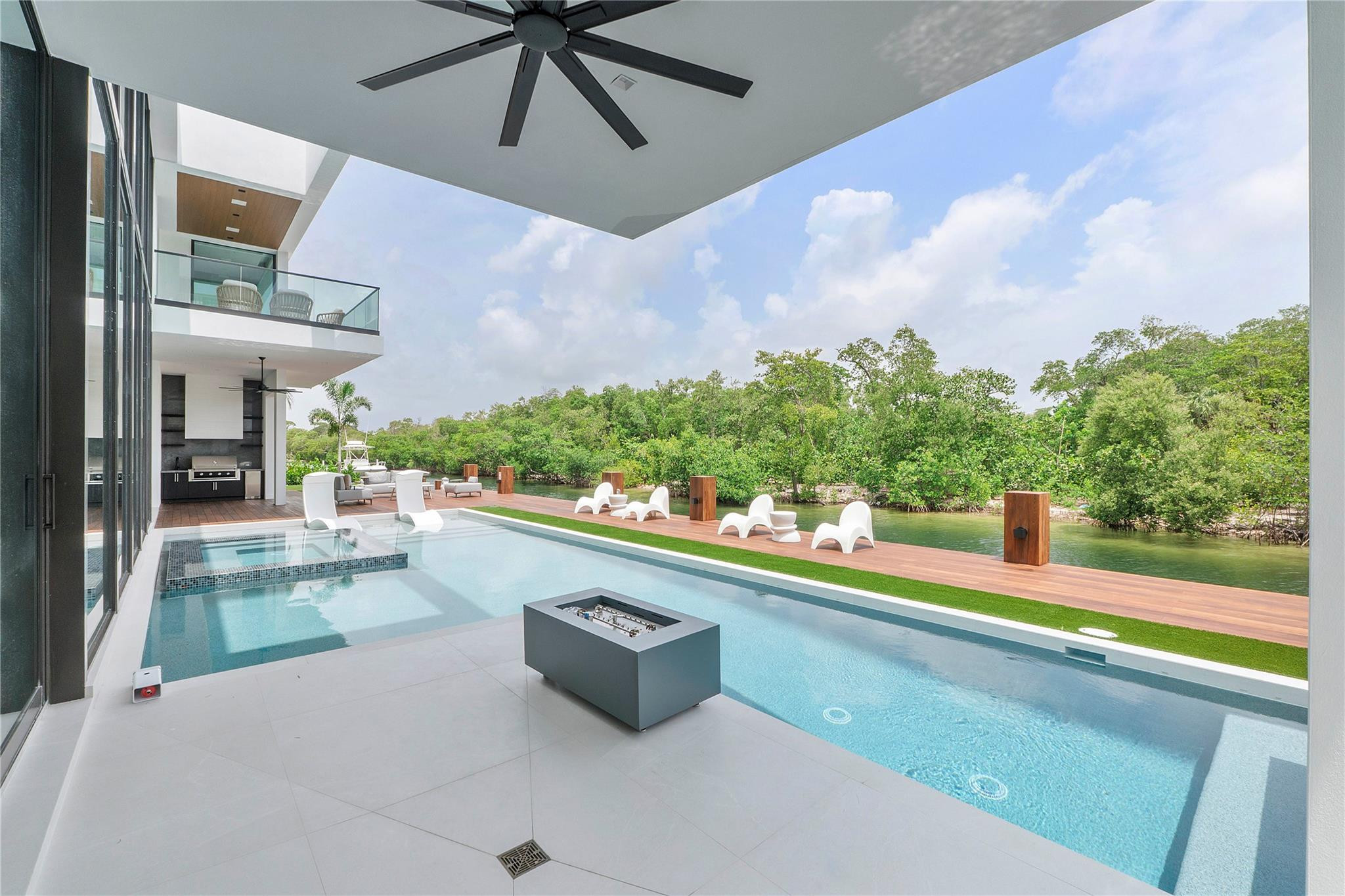 681 Golden Harbour Drive