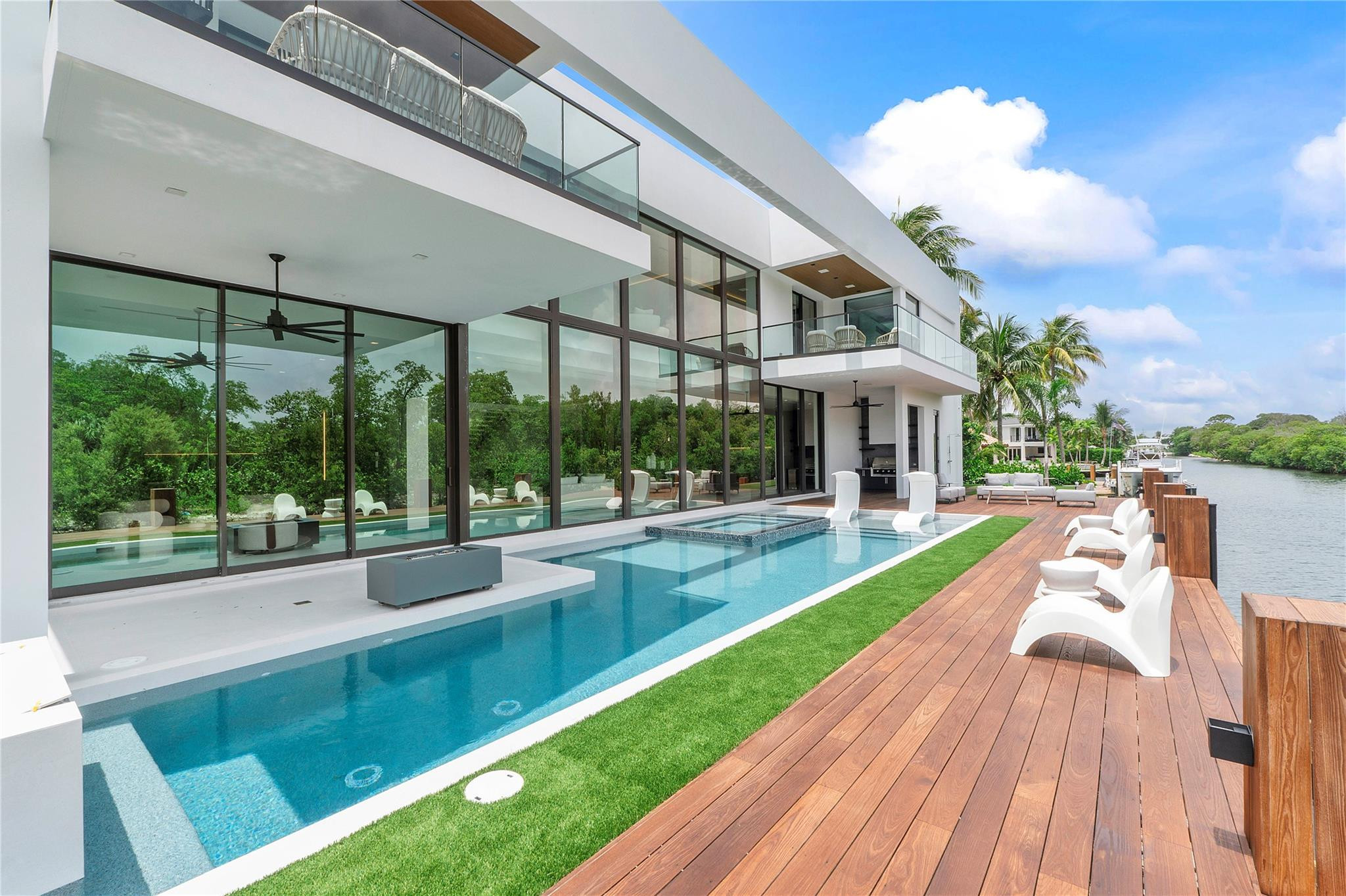 681 Golden Harbour Drive