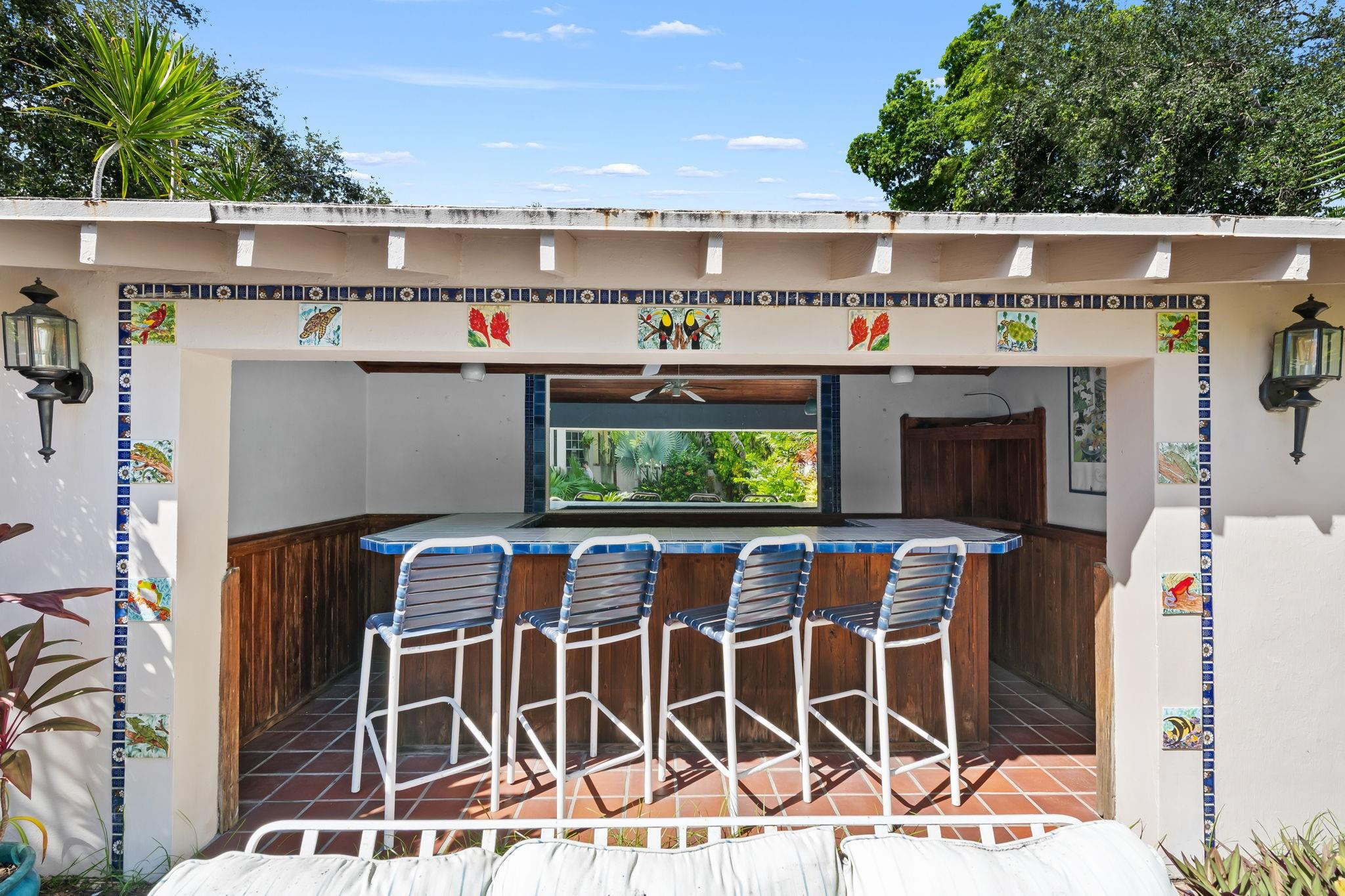 1252 N Rio Vista Boulevard