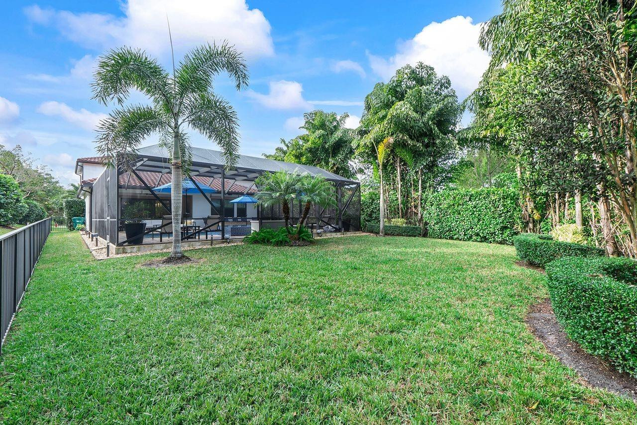 11725 Bayview Circle