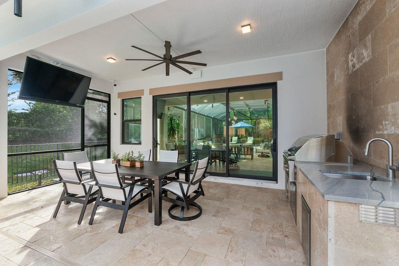 11725 Bayview Circle