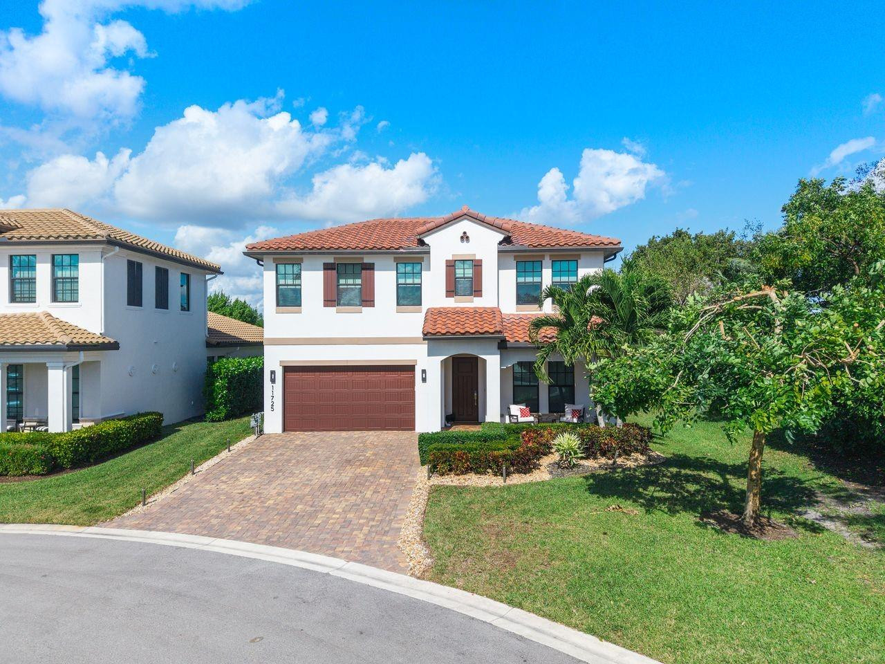 11725 Bayview Circle