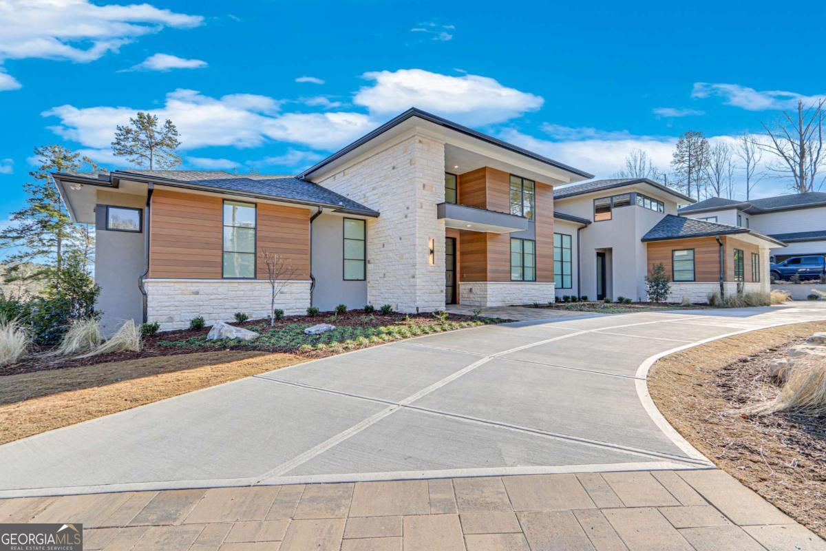 799 East Lake Drive