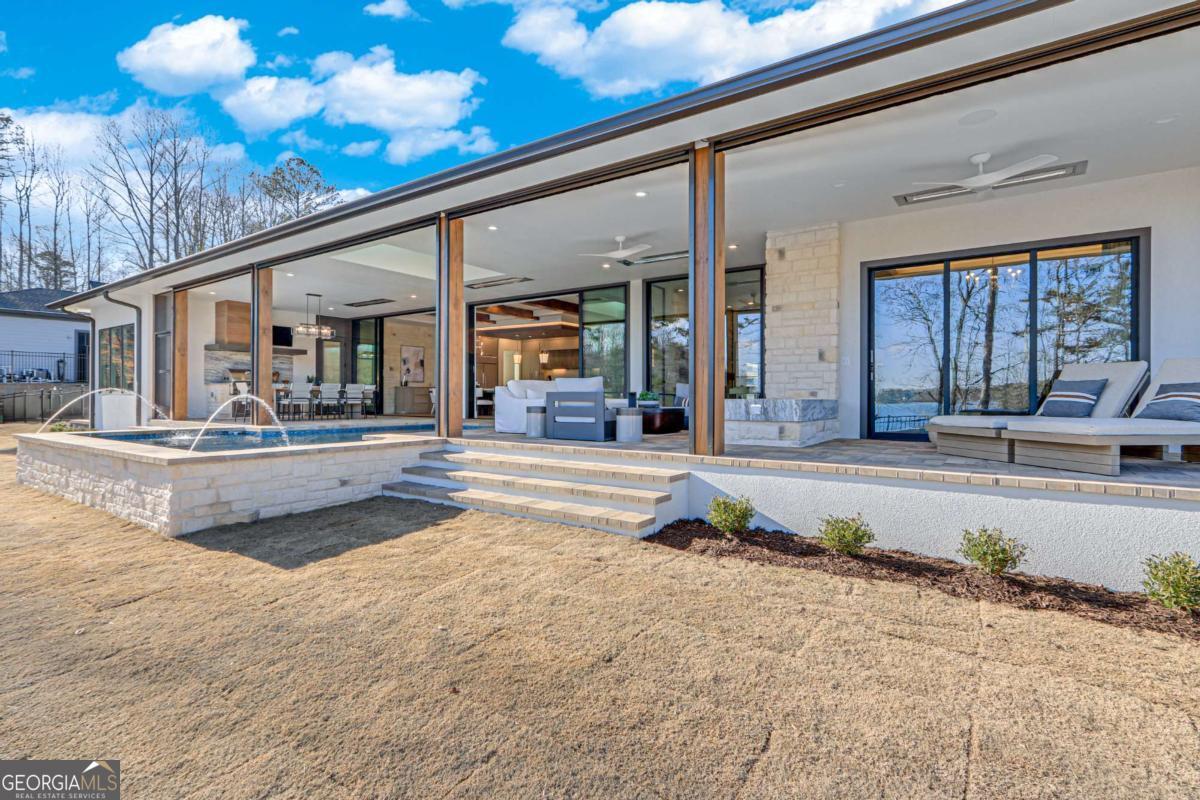 799 East Lake Drive