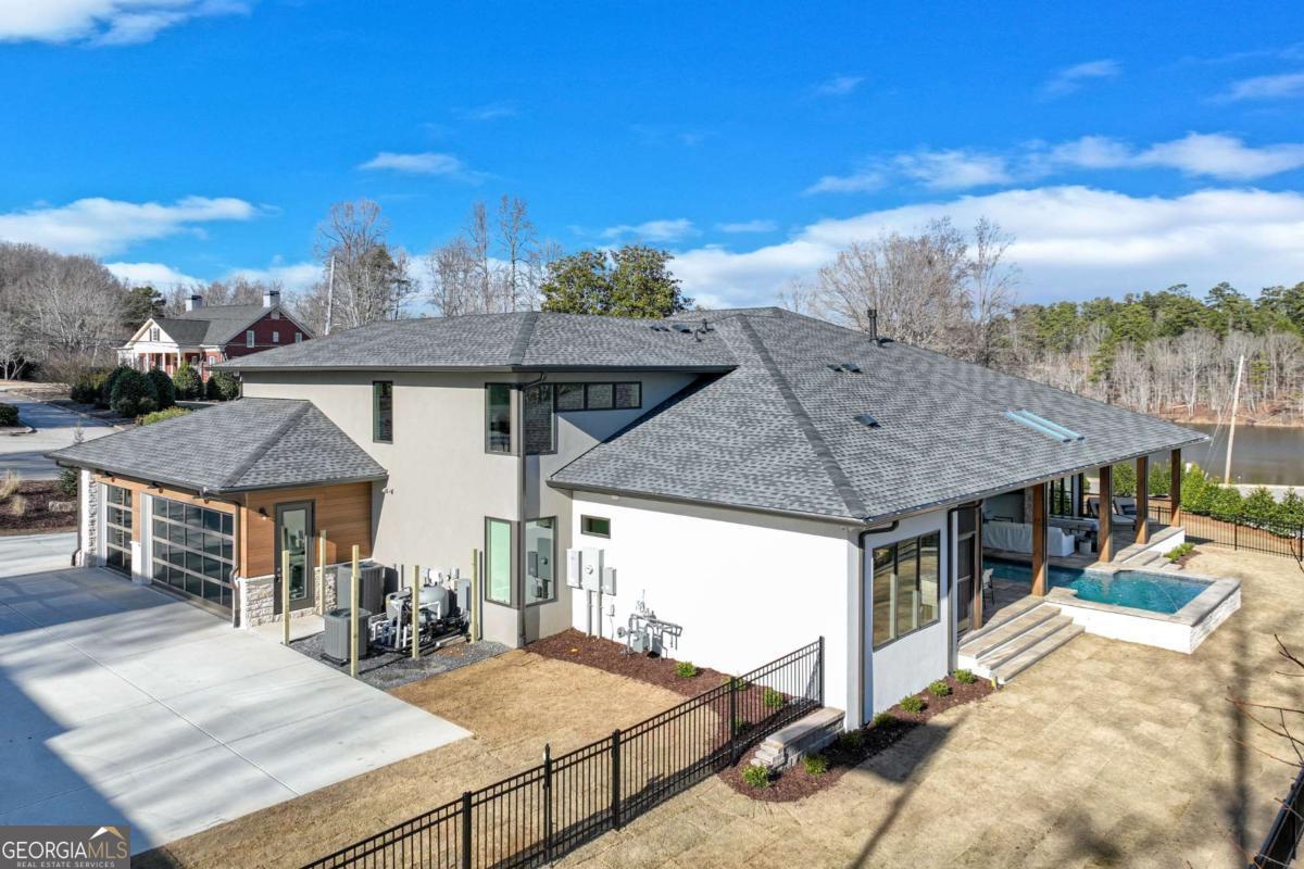 799 East Lake Drive