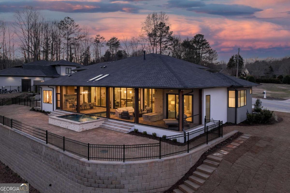 799 East Lake Drive