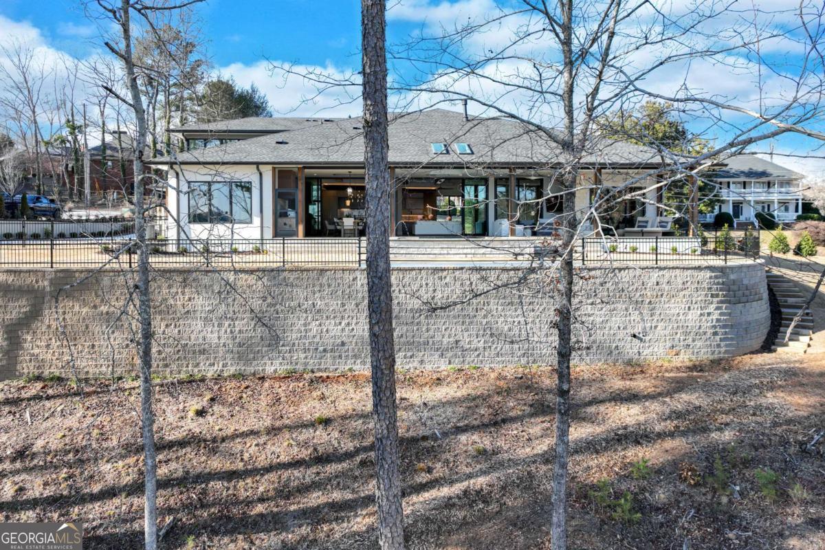 799 East Lake Drive