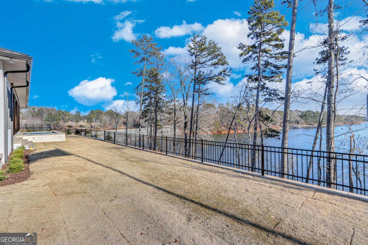 799 East Lake Drive