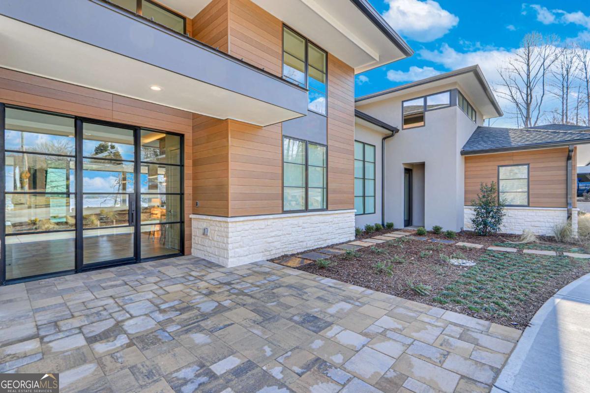799 East Lake Drive