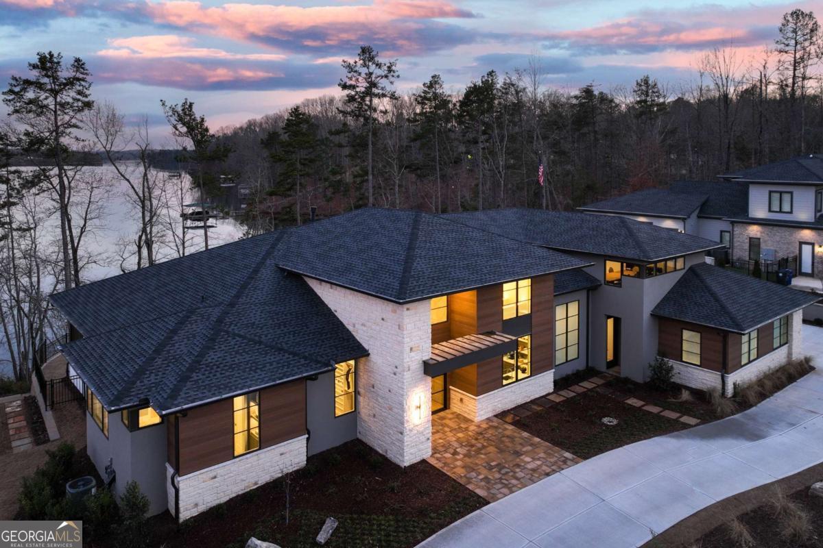 799 East Lake Drive