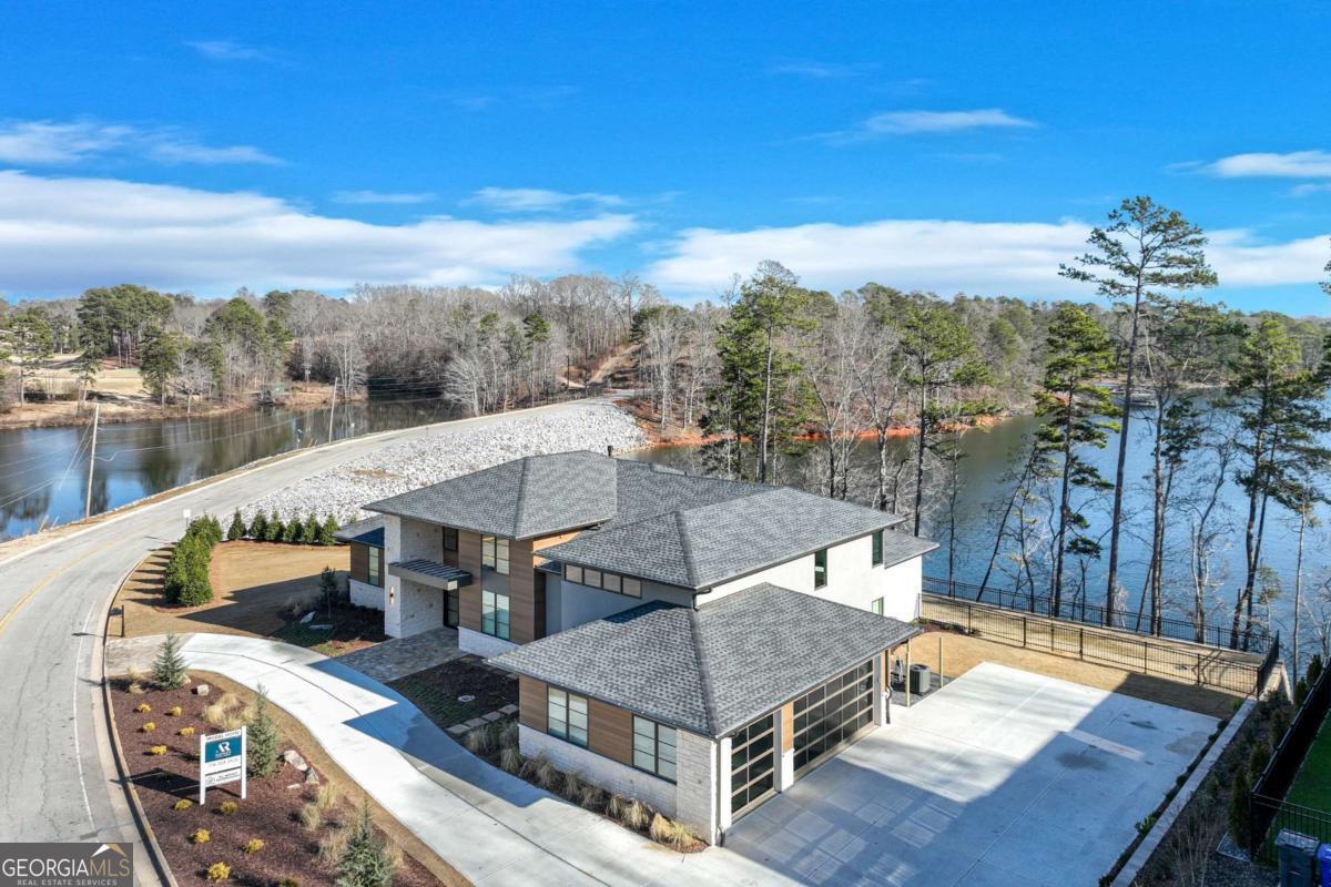 799 East Lake Drive