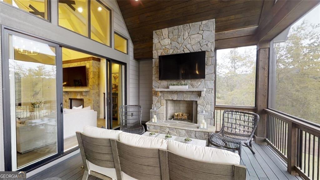 1042 A Bruin Court