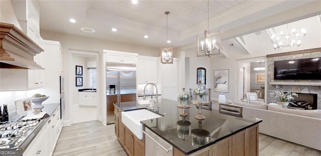 1042 A Bruin Court