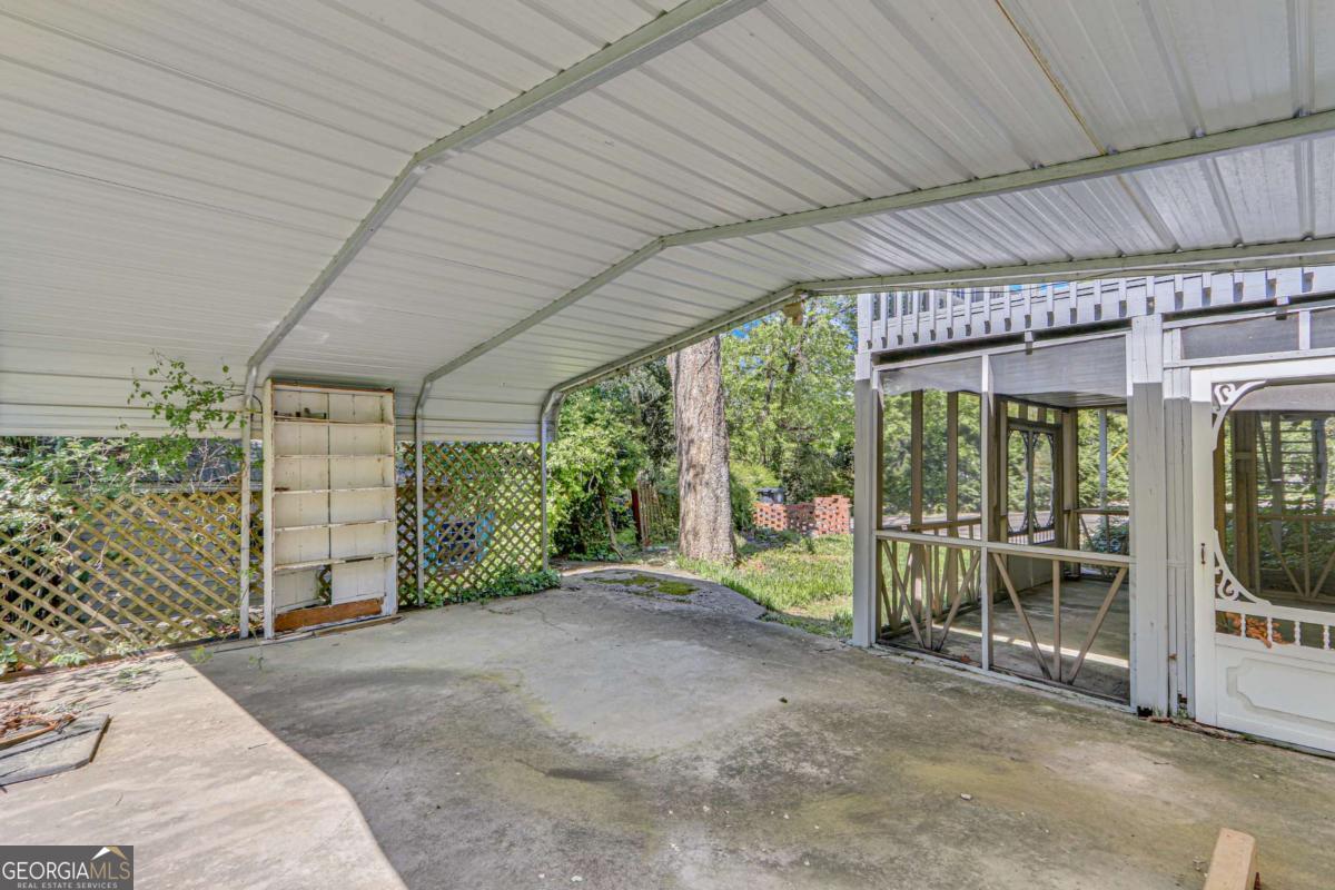 1631 Riverside Drive