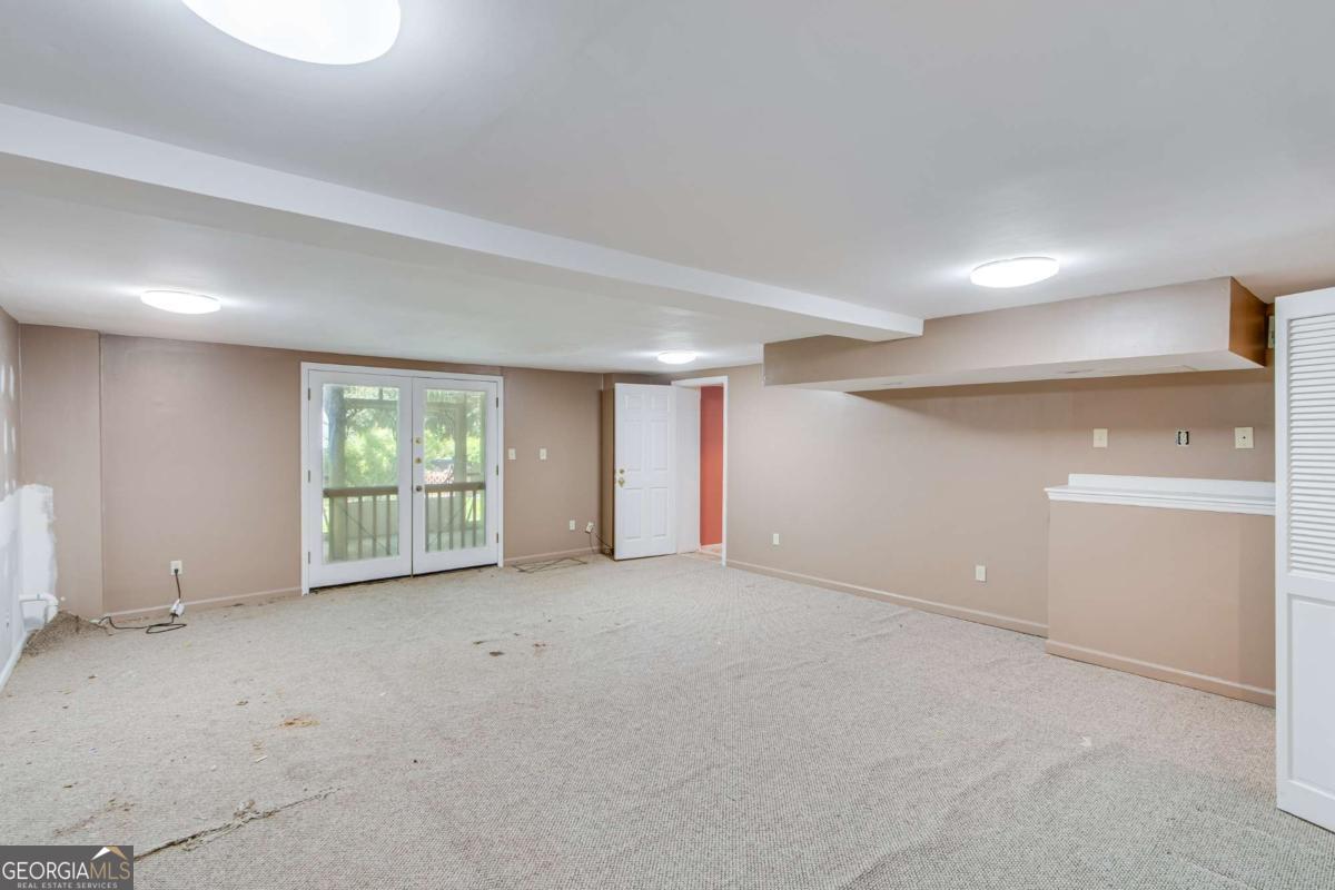 1631 Riverside Drive