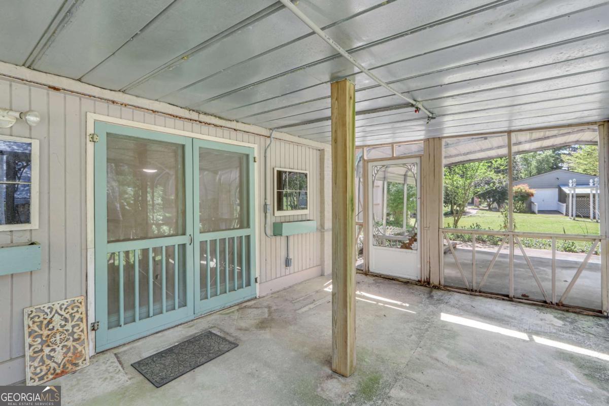 1631 Riverside Drive