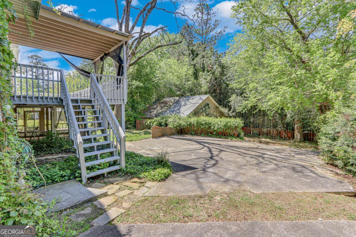 1631 Riverside Drive