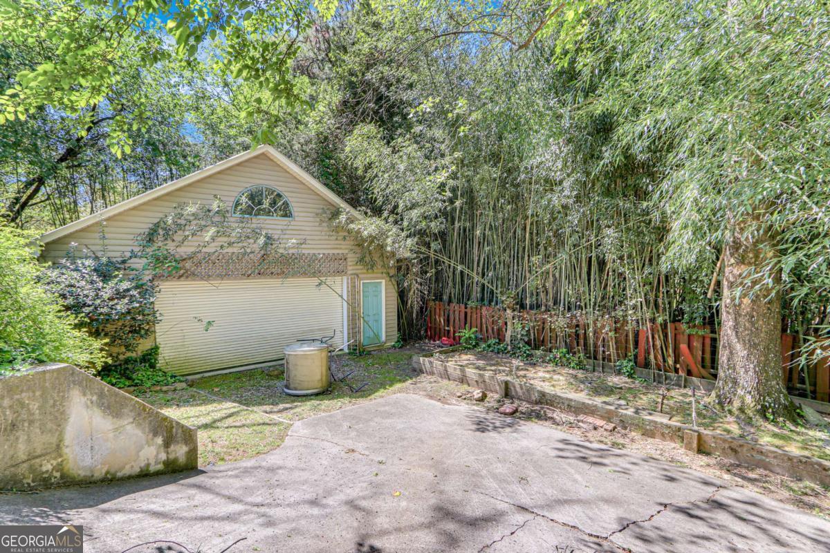 1631 Riverside Drive