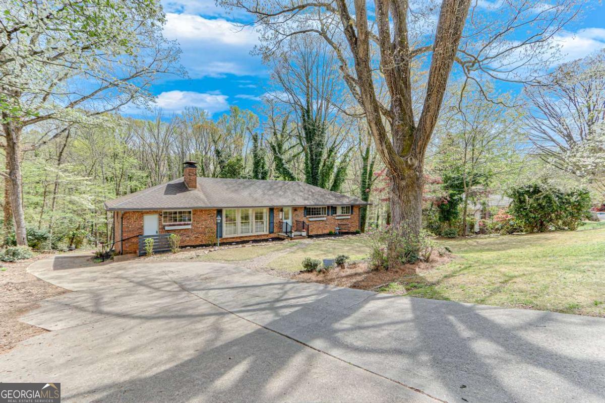 613 Holly Drive