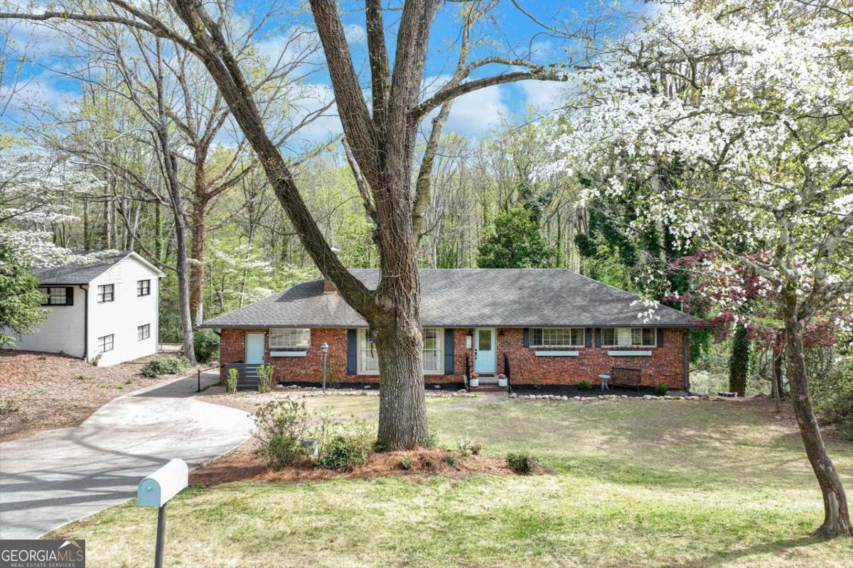 613 Holly Drive