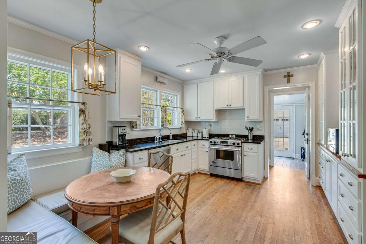 954 Cherokee Road