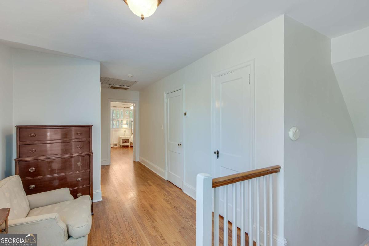 954 Cherokee Road