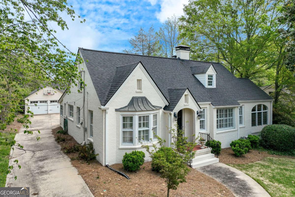 954 Cherokee Road