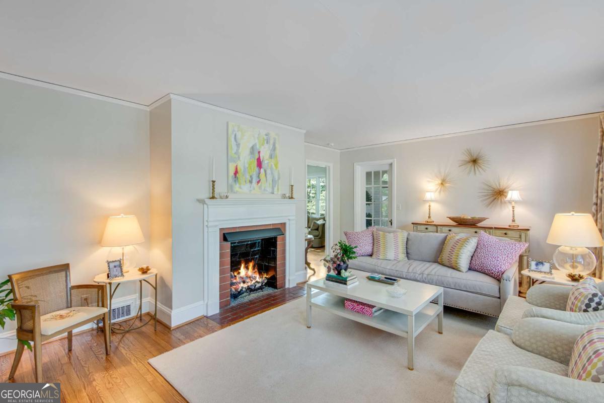 954 Cherokee Road