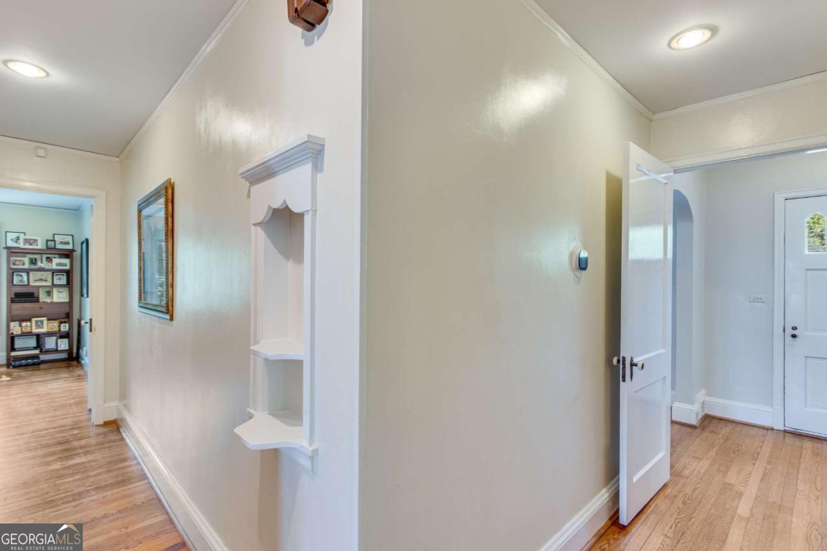 954 Cherokee Road