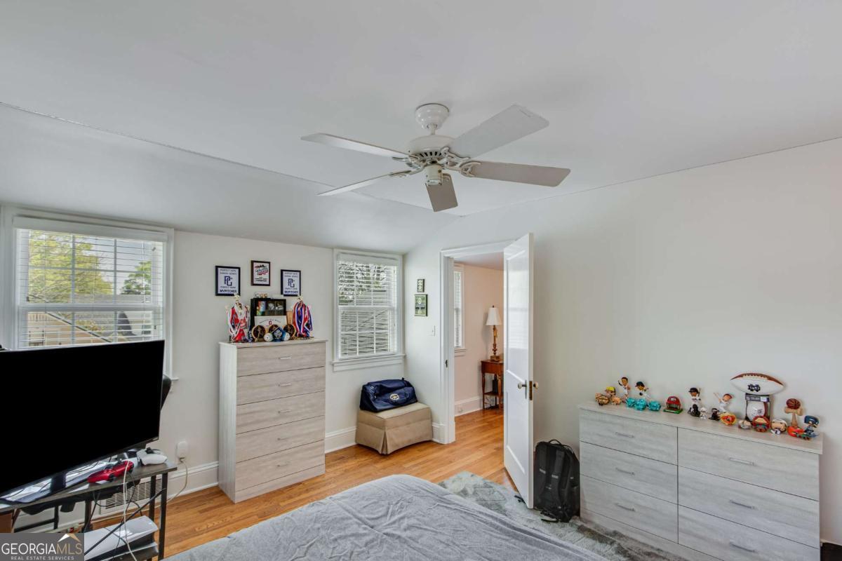 954 Cherokee Road