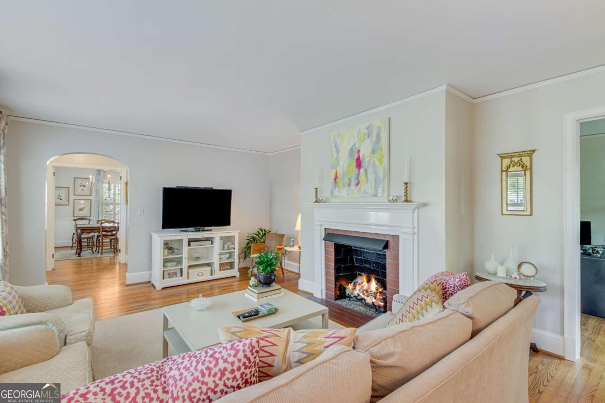 954 Cherokee Road