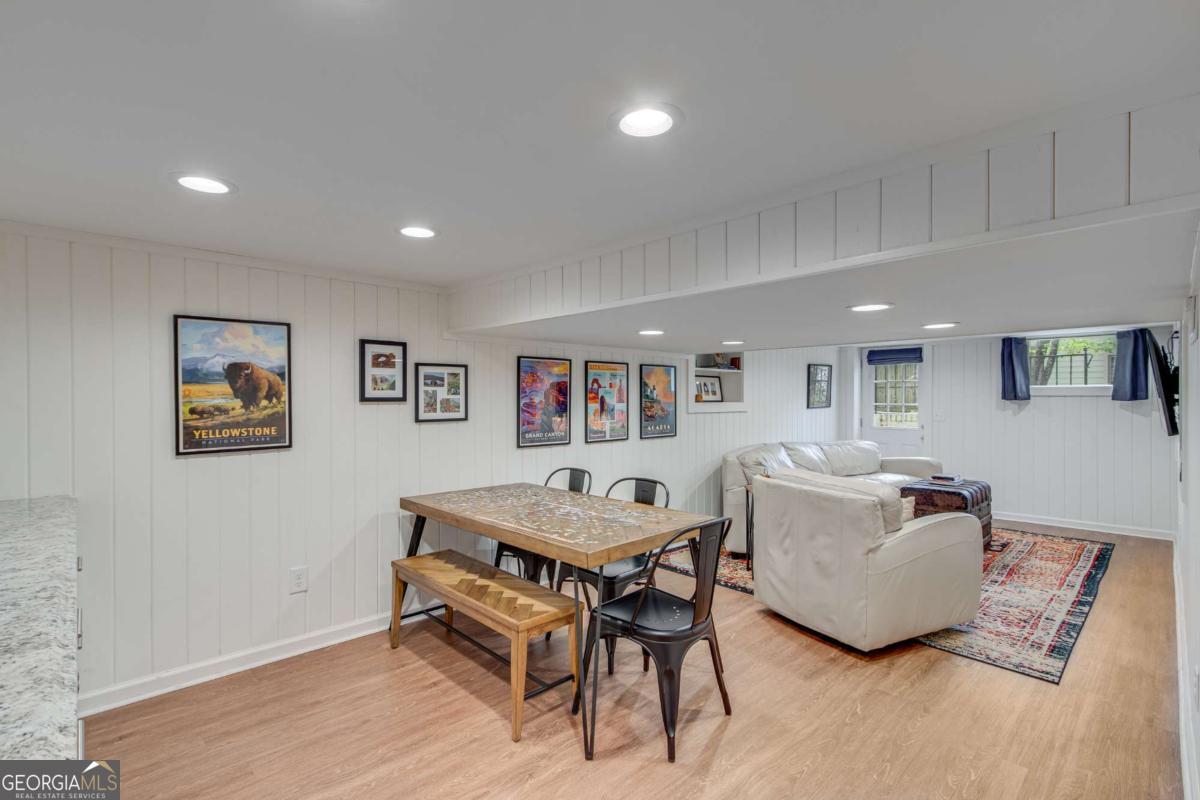 954 Cherokee Road