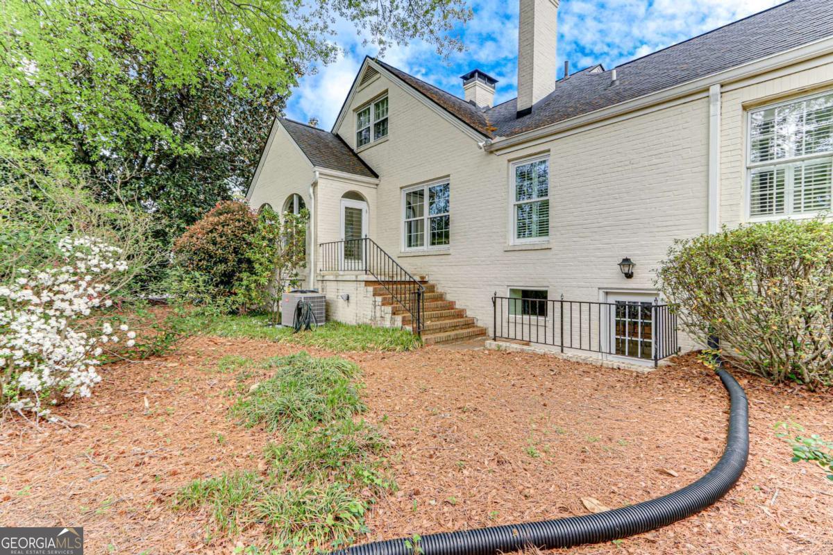 954 Cherokee Road