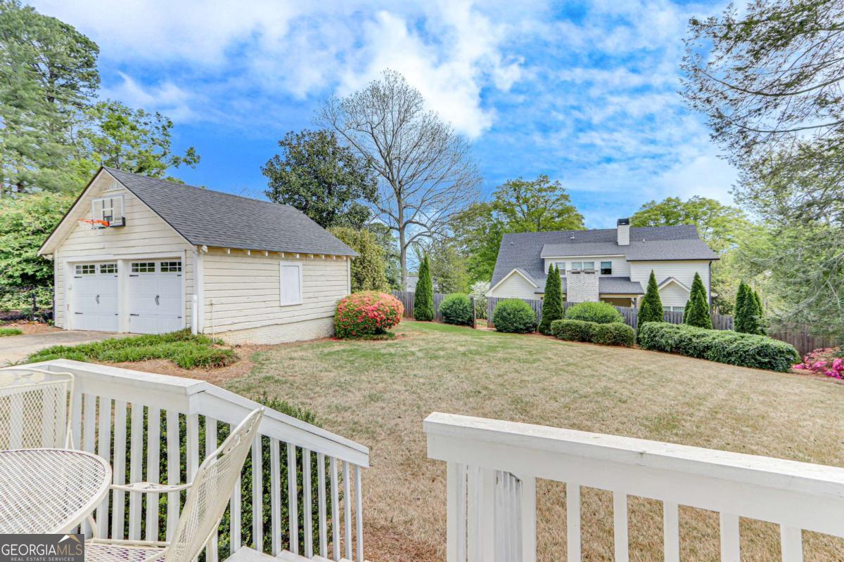 954 Cherokee Road