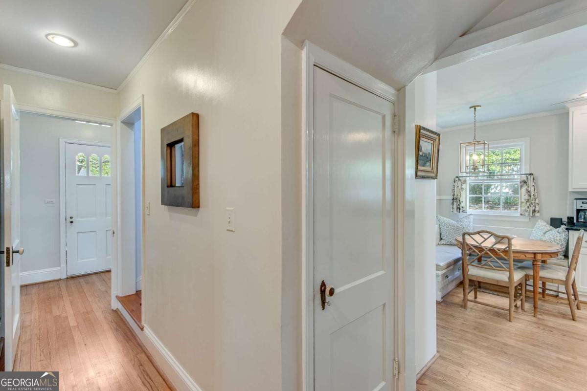954 Cherokee Road