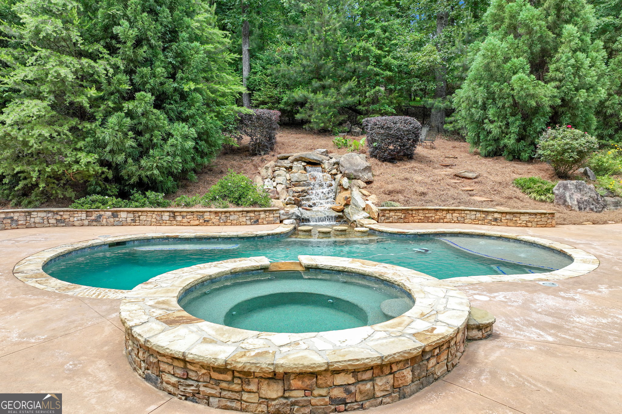 3161 Overlook Drive
