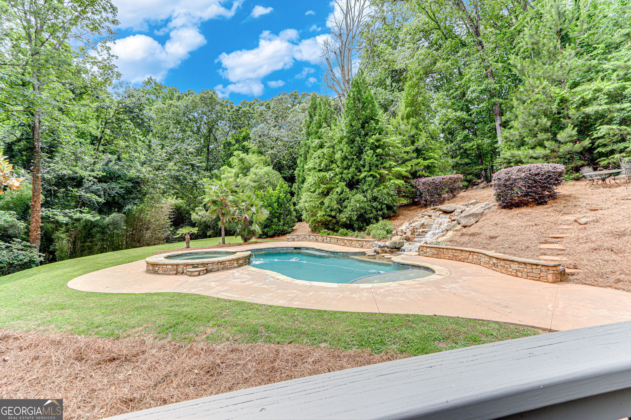 3161 Overlook Drive