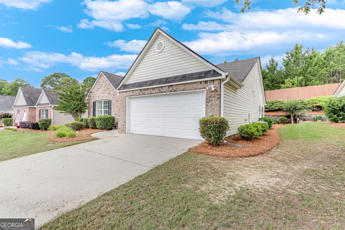 936 Village View Circle