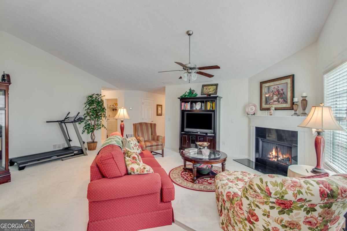 936 Village View Circle