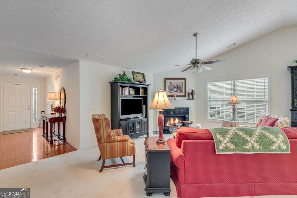 936 Village View Circle