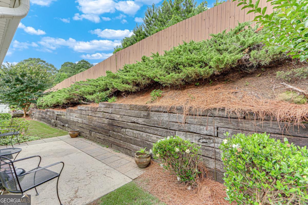 936 Village View Circle