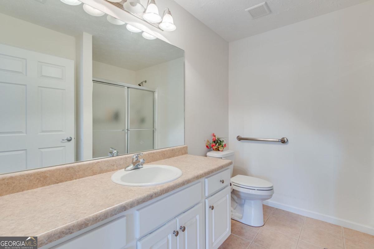 936 Village View Circle